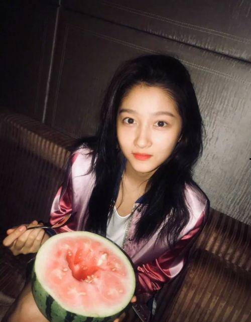 深夜娱乐吃瓜,揭秘娱乐圈最新吃瓜大事件  第2张