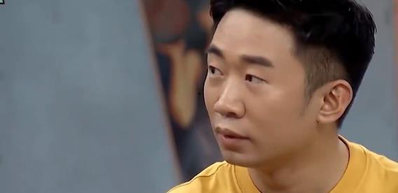 杨迪女朋友爆料视频播放,揭秘明星恋情背后的甜蜜瞬间  第2张